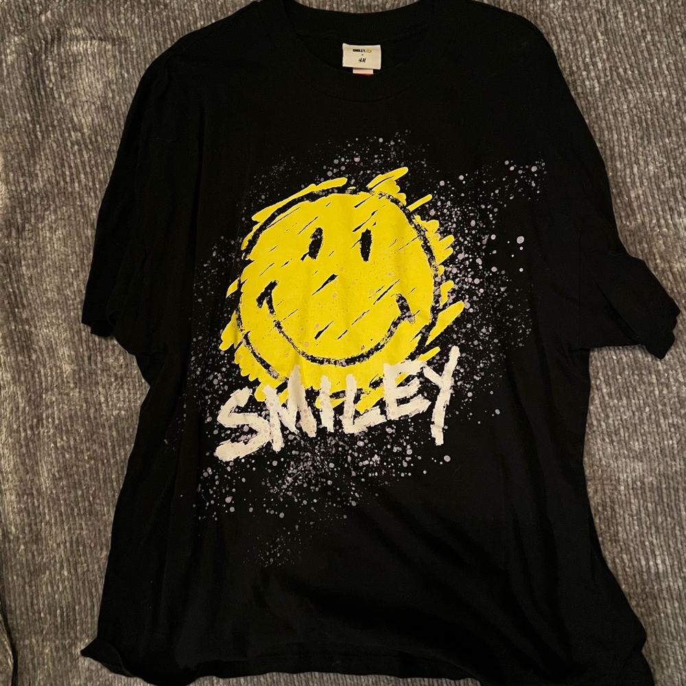 Oversized H&M tee